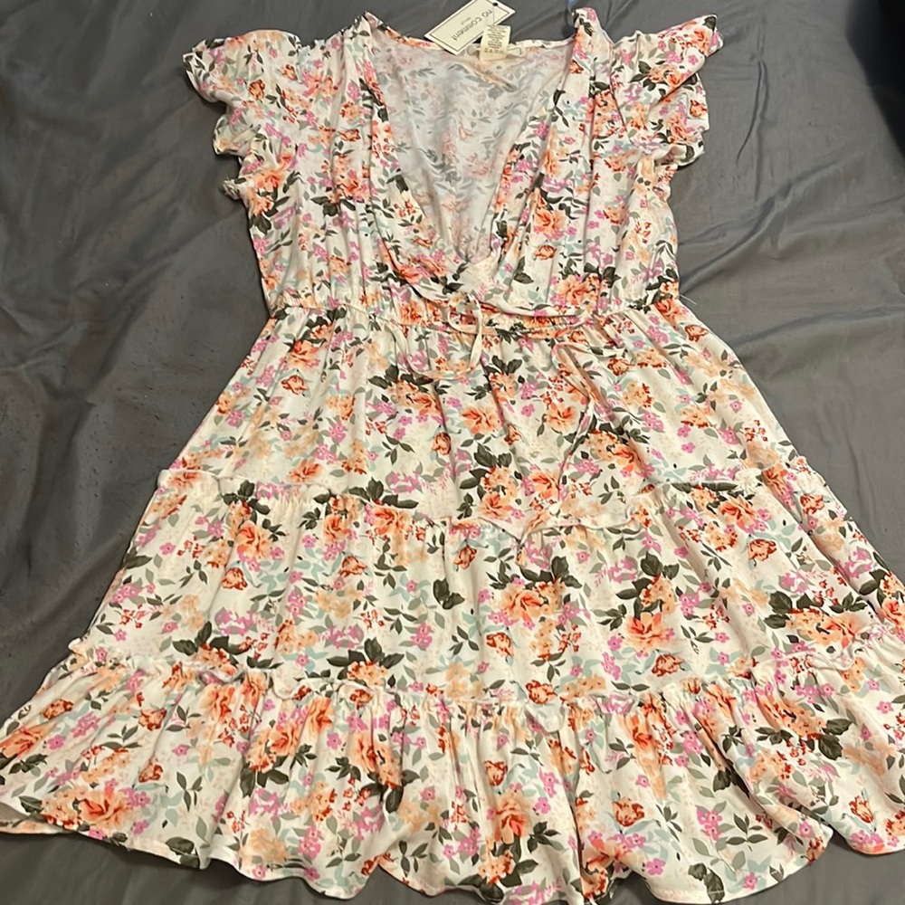 Flowery maxi dress size L NEW